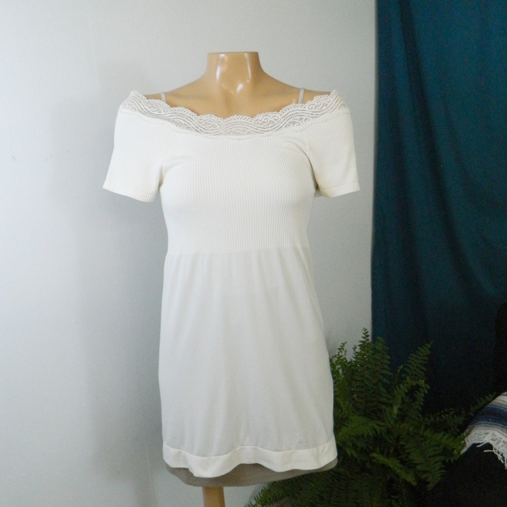 Studio Y Off The Shoulder Top Womens Large Cream Lace Trim Ribbed Soft Stretch